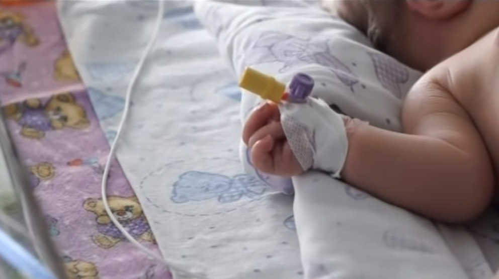 Bebelus mort in spitalul din Targoviste! Parintii fac acuzatii de malpraxis VIDEO | Demamici.ro