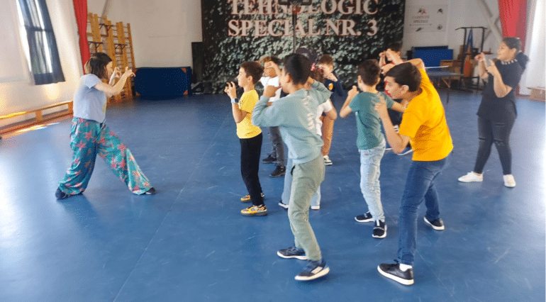 Dance for the Soul, un proiect de dans-terapie inovator, lansat în beneficiul elevilor de la Liceul Tehnologic Special nr. 3 din București | Demamici.ro