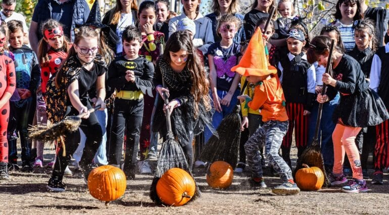 Picnic în familie by Social Moms – ediția de Halloween. O zi plină de distracție în aer liber, în Parcul Izvor din București | Demamici.ro